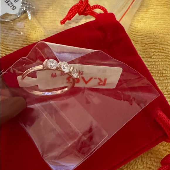 ring - Picture 4 of 4